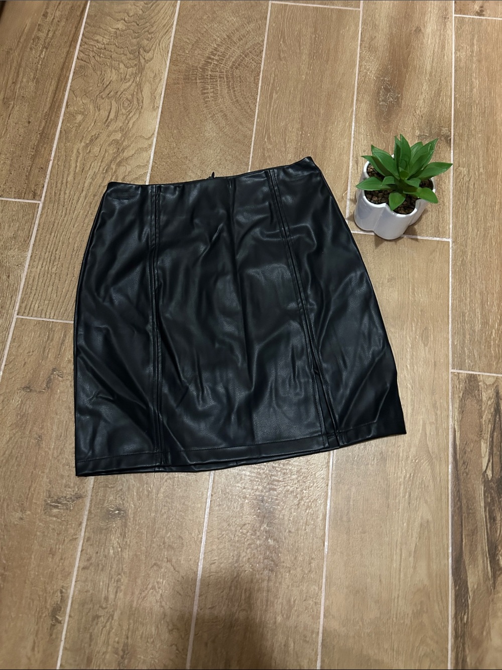 Mangopop Faux Leather Skirt